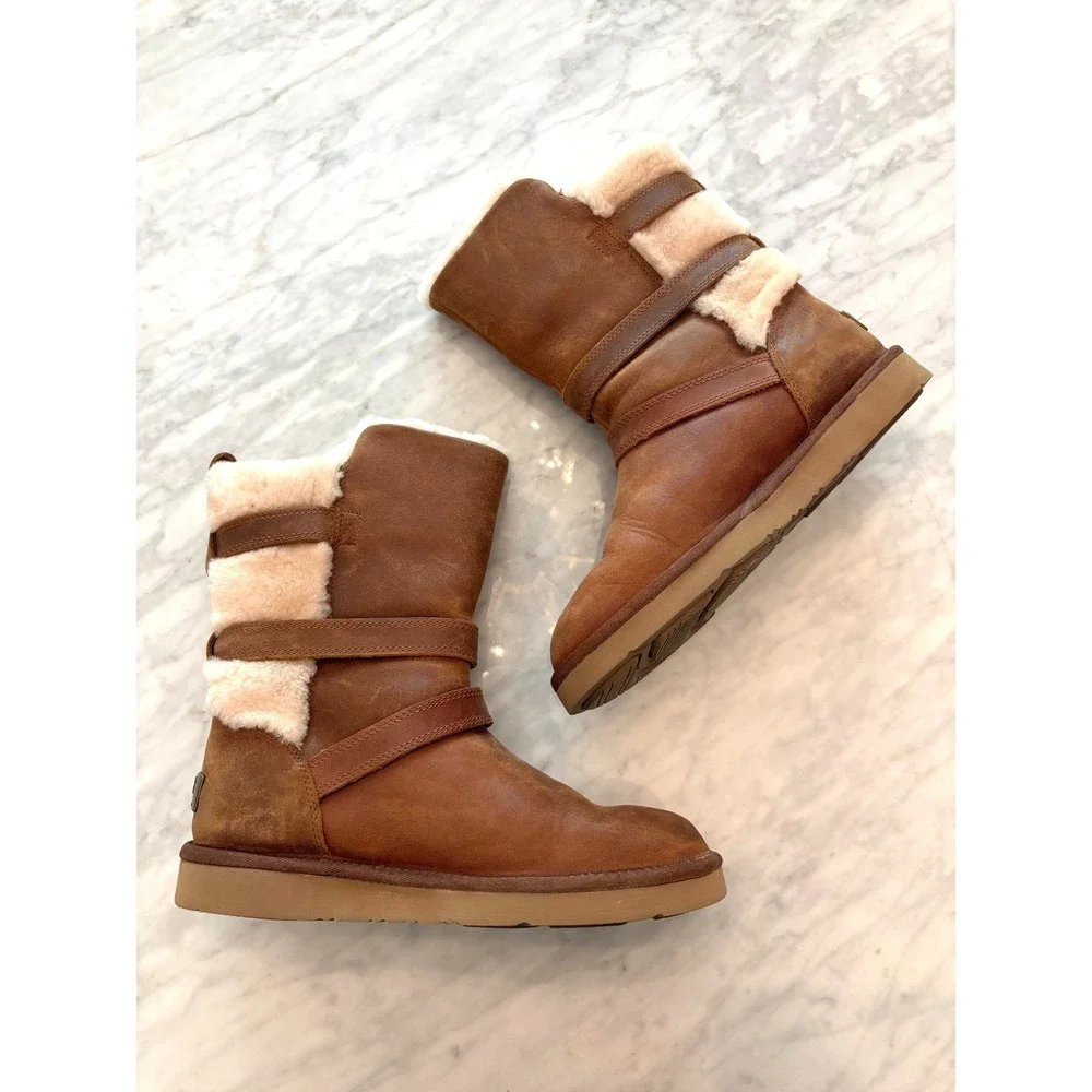 UGG Blayre II Chestnut Shearling Moto Engineer Buckle Boots Womens Size 8 EUC